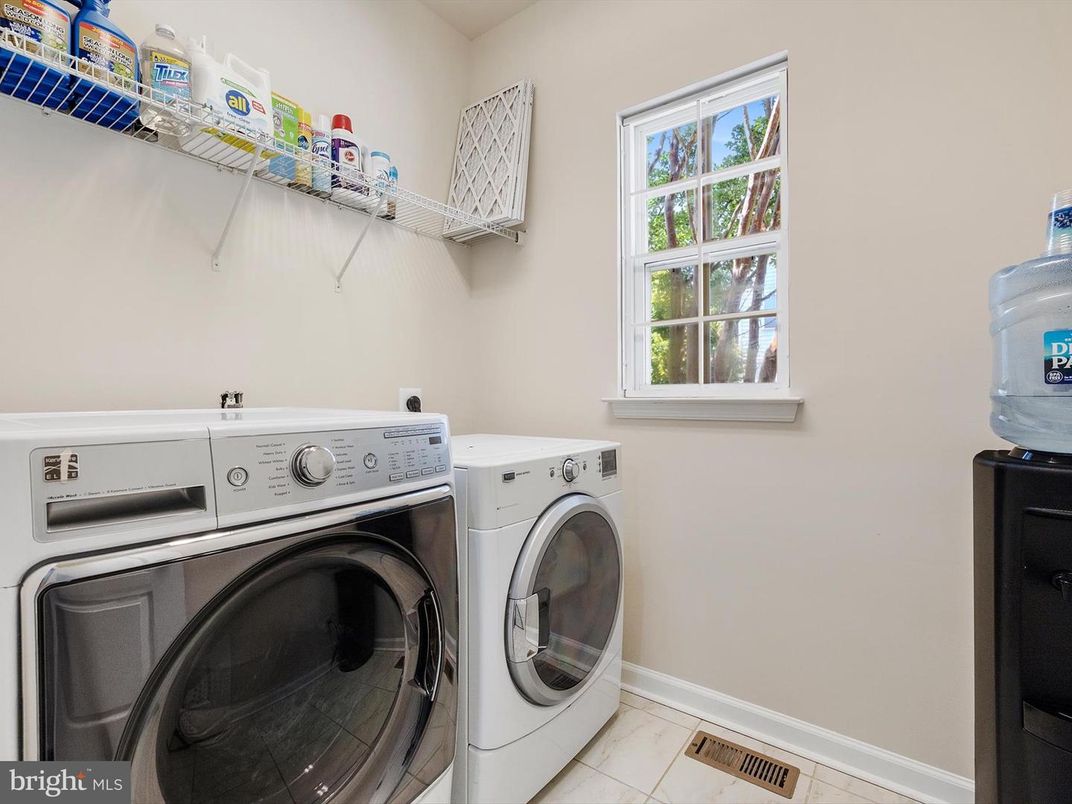 Interior, Washer