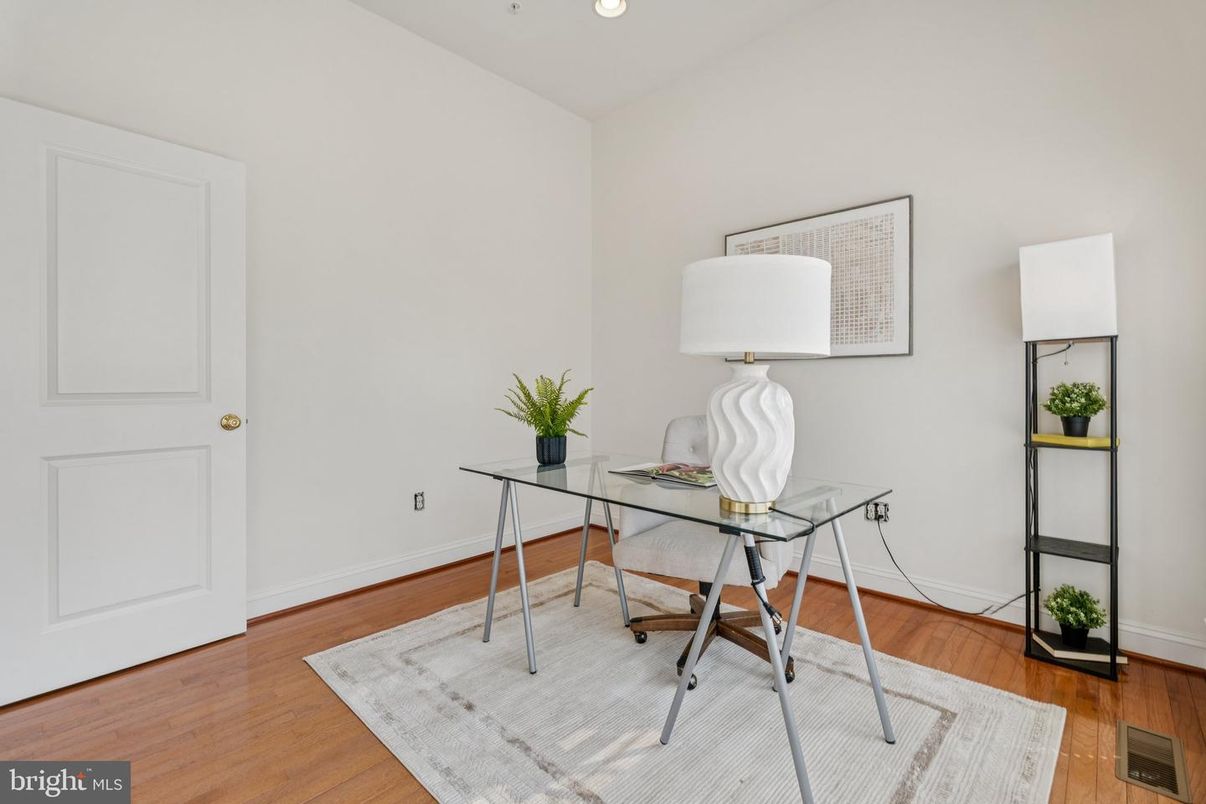 Home Office, Interior, Recessed Lighting, Wood Texture Flooring
