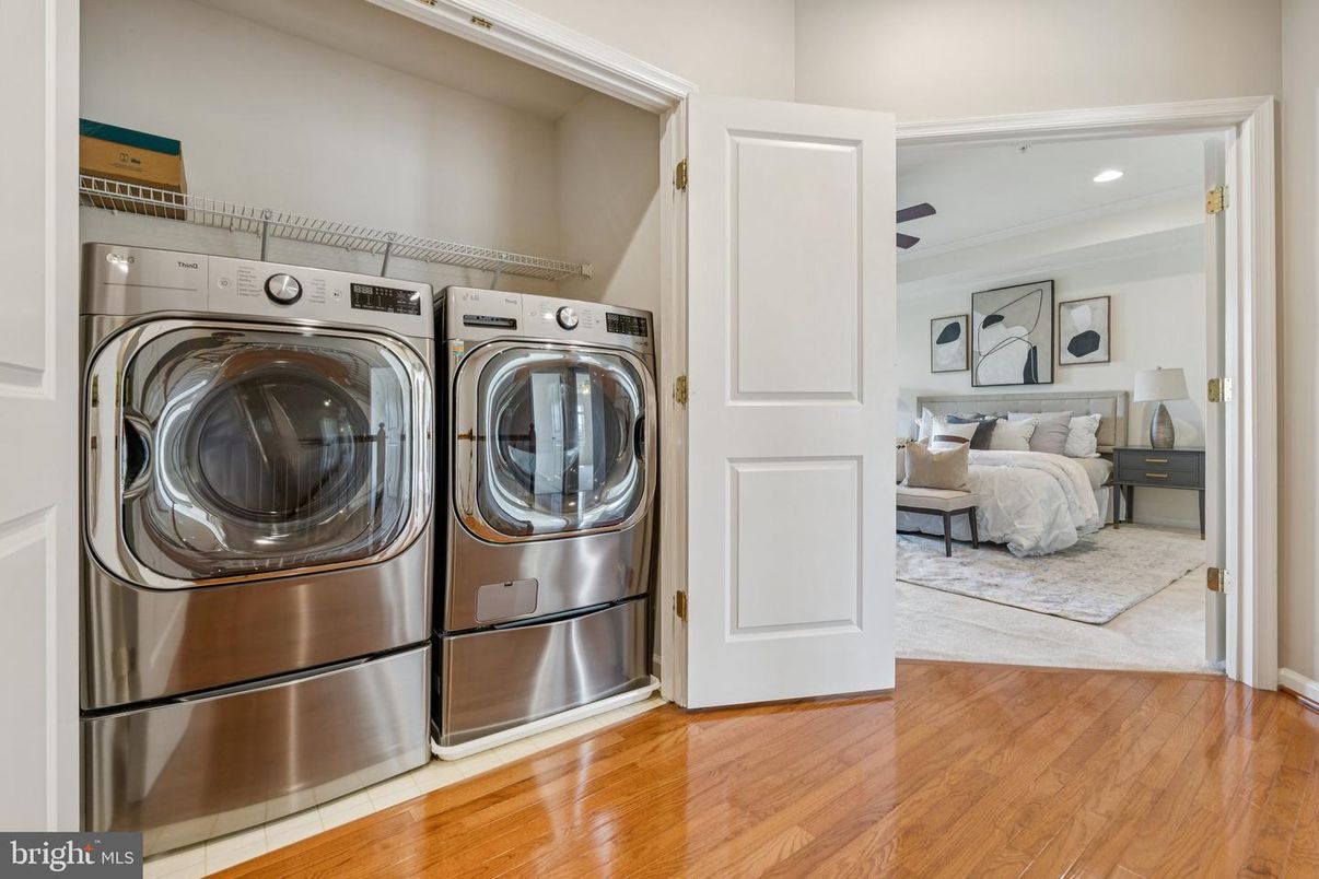 Bedroom, Interior, Recessed Lighting, Utility Closets, Washer, Wood Texture Flooring