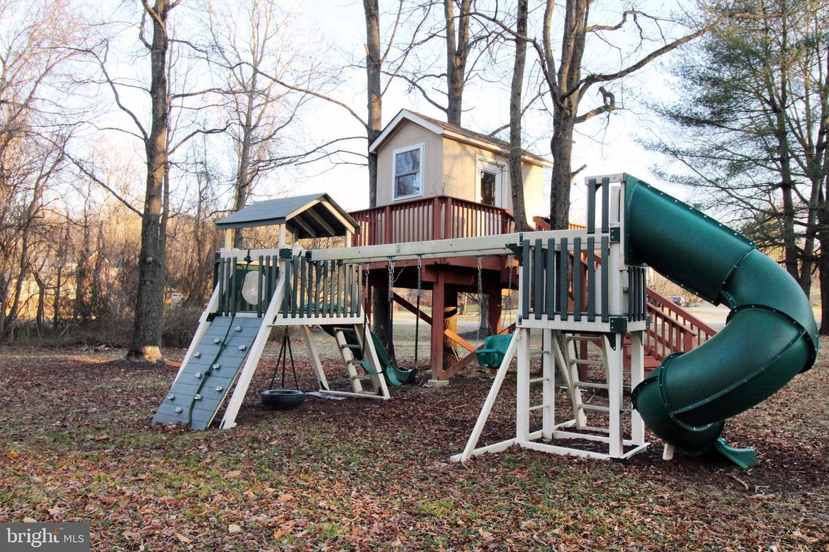 Backyard, Exterior, Playground