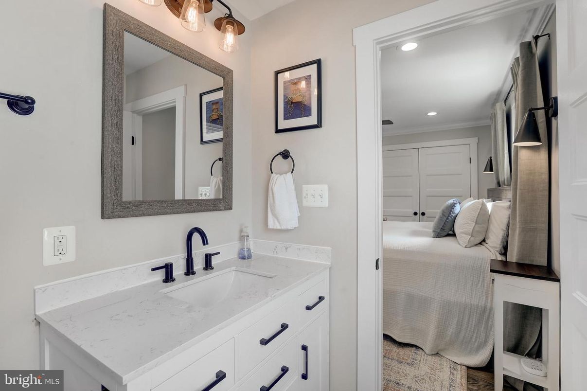 Bathroom, Bedroom, Interior, Recessed Lighting