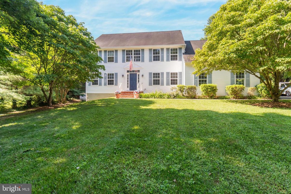 Backyard, Exterior, Facade, Georgian