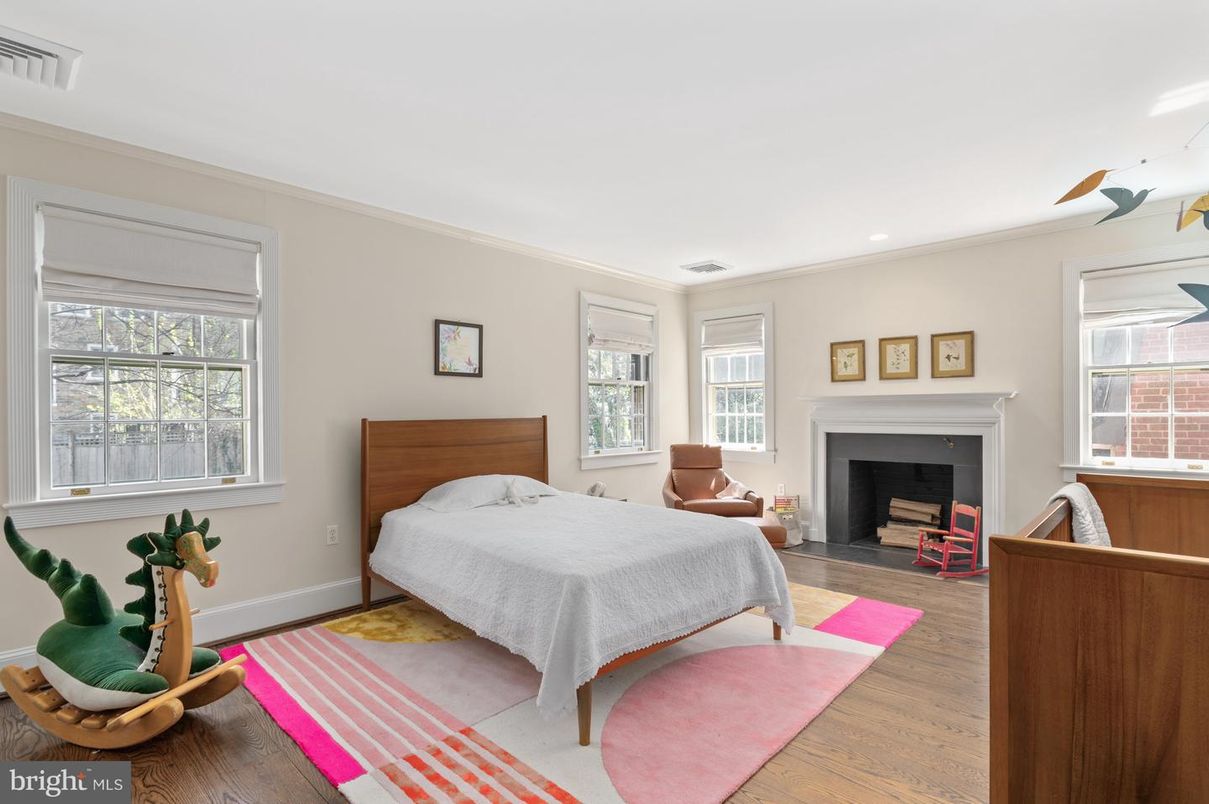 Bedroom, Fireplace, Interior, Recessed Lighting, Wood Texture Flooring