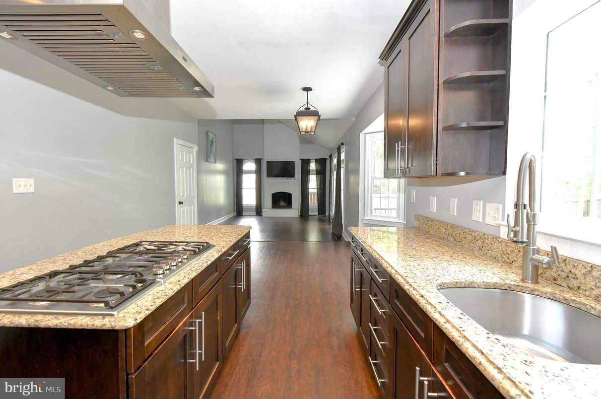 Fireplace, Interior, Kitchen, Pendant Lights, Wood Texture Flooring