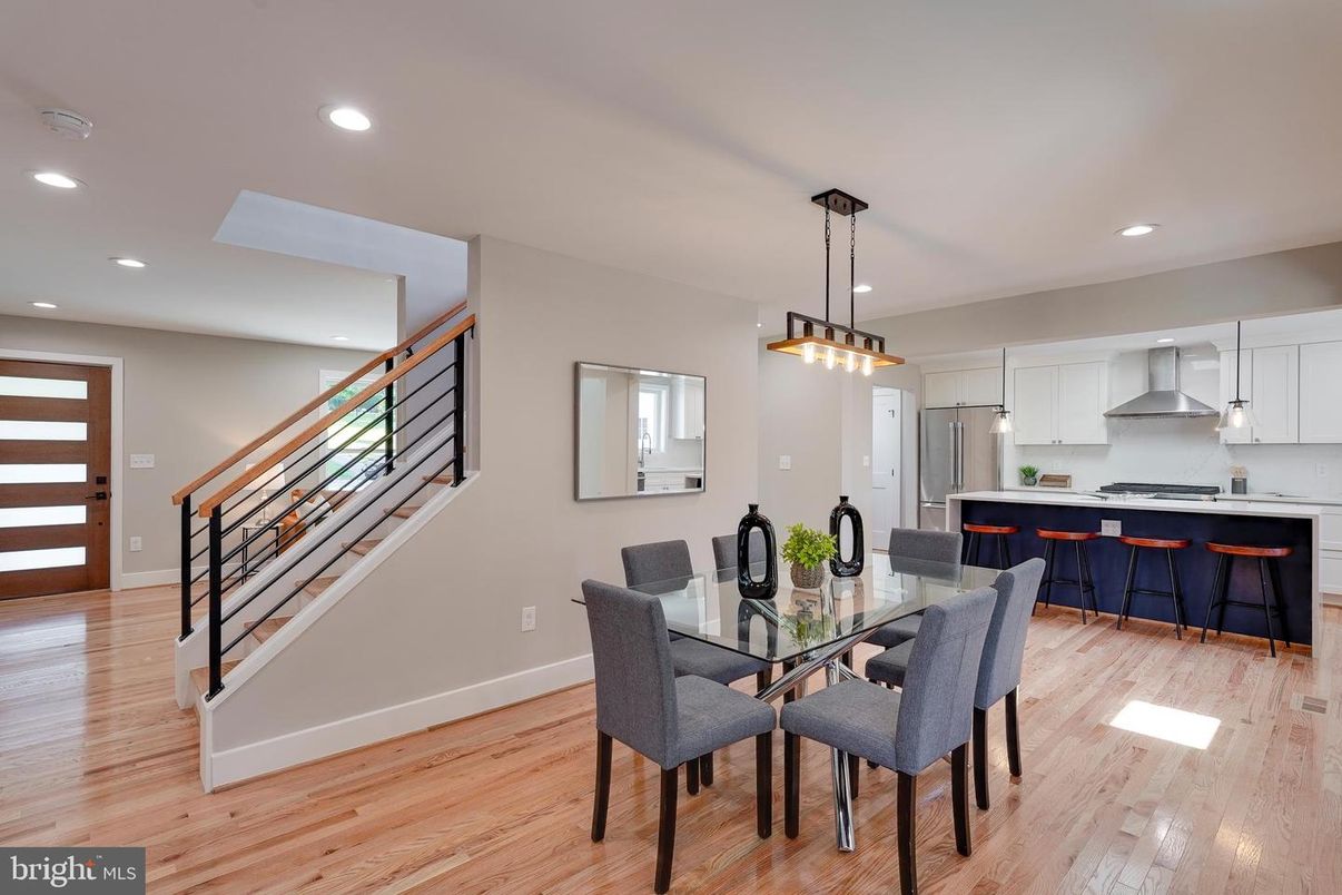 Dining room, Interior, Kitchen, Pendant Lights, Recessed Lighting, Stainless Steel Appliances, Wood Texture Flooring