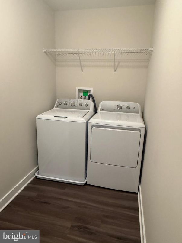 Interior, Utility Closets, Washer, Wood Texture Flooring