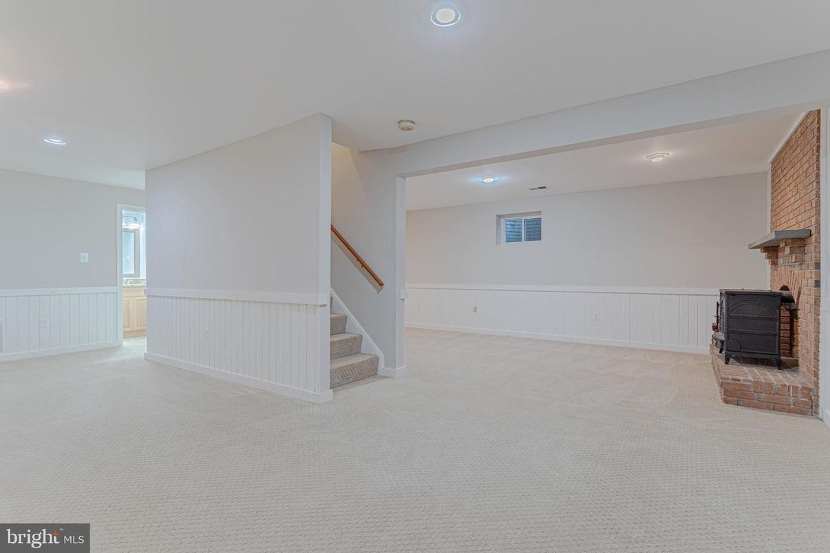 Empty room, Fireplace, Interior, Recessed Lighting