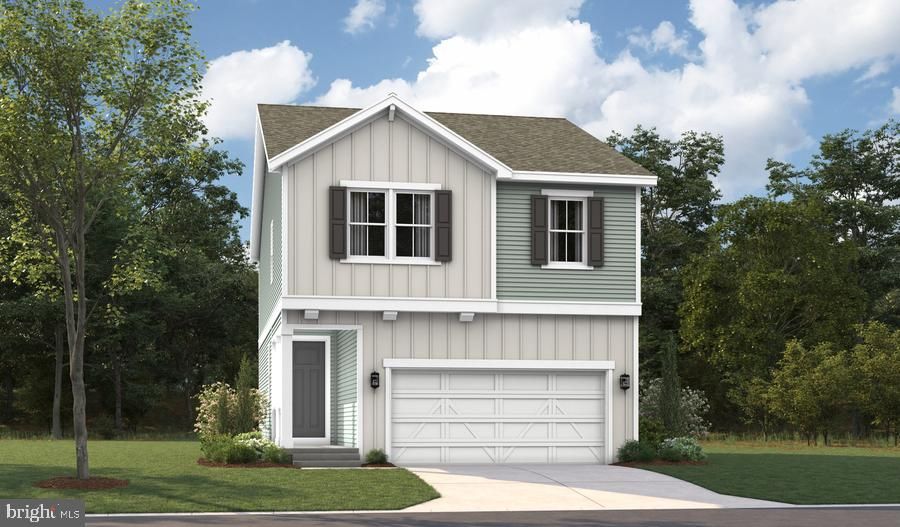 Attached, Exterior, Facade, Farmhouse
