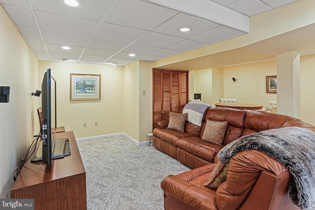 Interior, Living room, Recessed Lighting