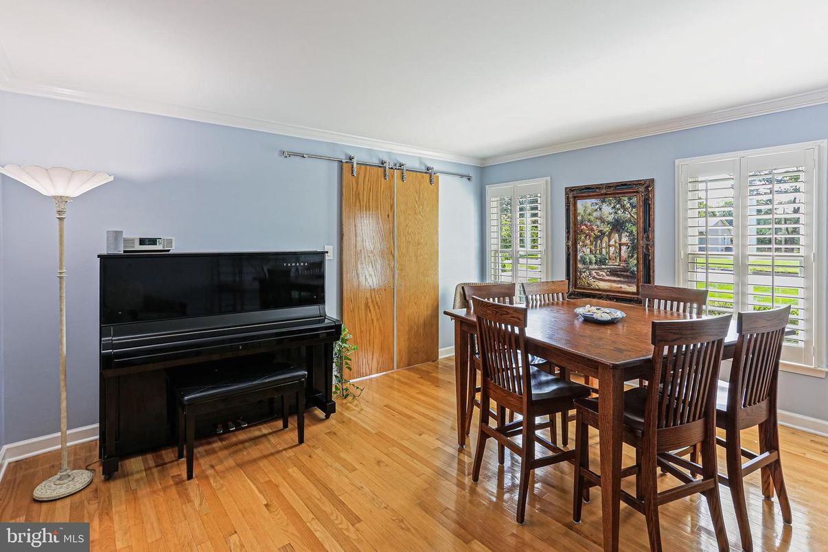 Dining room, Interior, Piano, Wood Texture Flooring