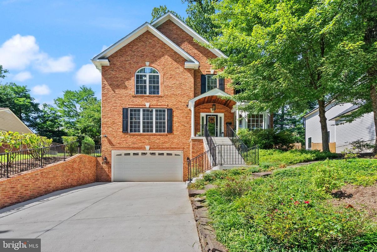 Attached, Exterior, Facade, Brick Facade, Brick Traditional