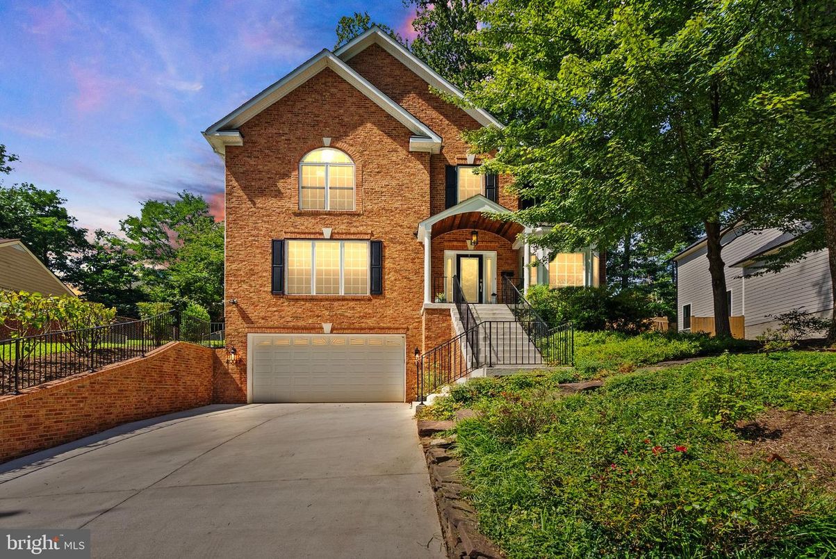 Attached, Exterior, Facade, Brick Facade, Brick Traditional