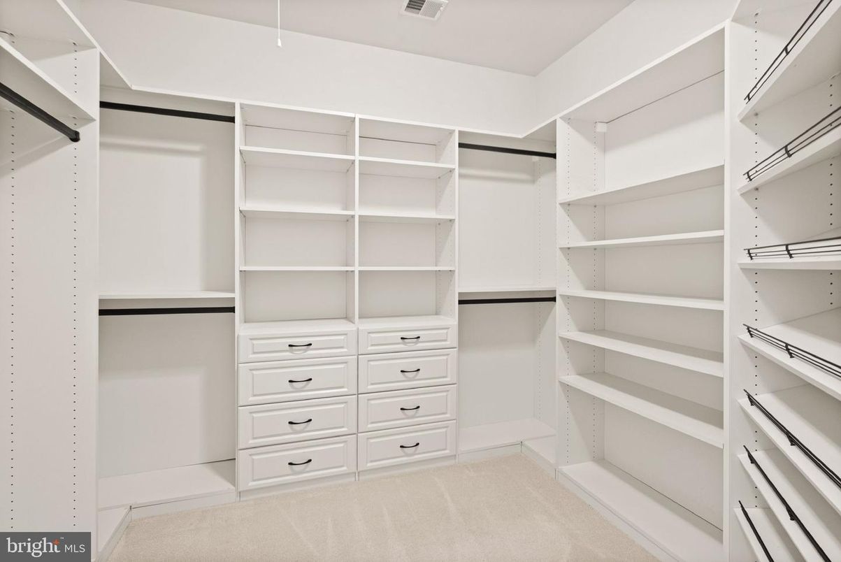 Interior, Walk-in Closets