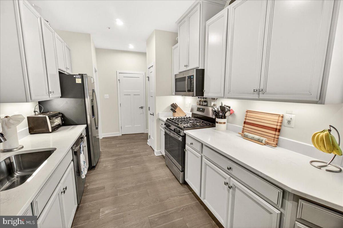 Interior, Kitchen, Recessed Lighting, Wood Texture Flooring