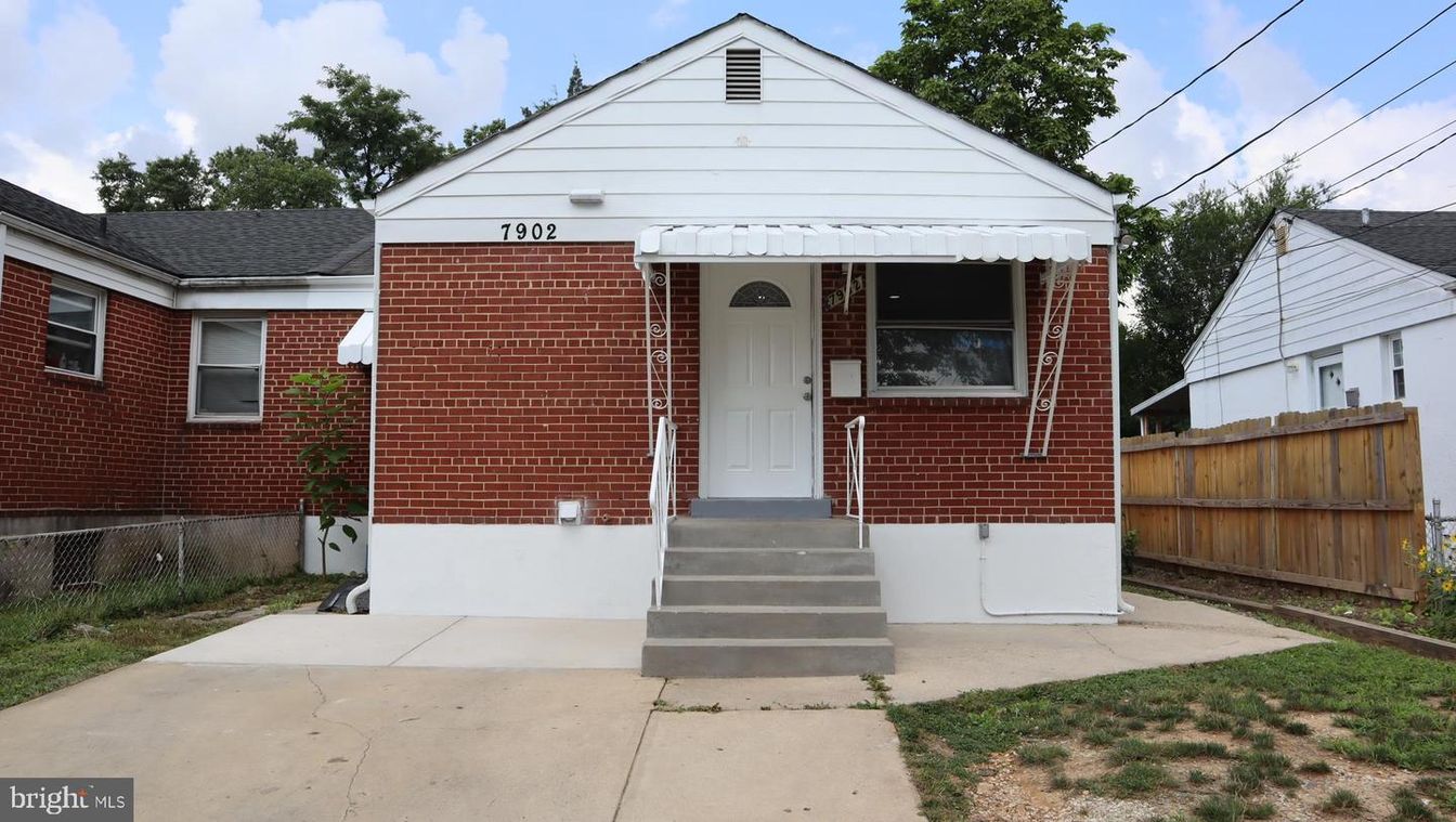 Exterior, Facade, Brick Facade, None