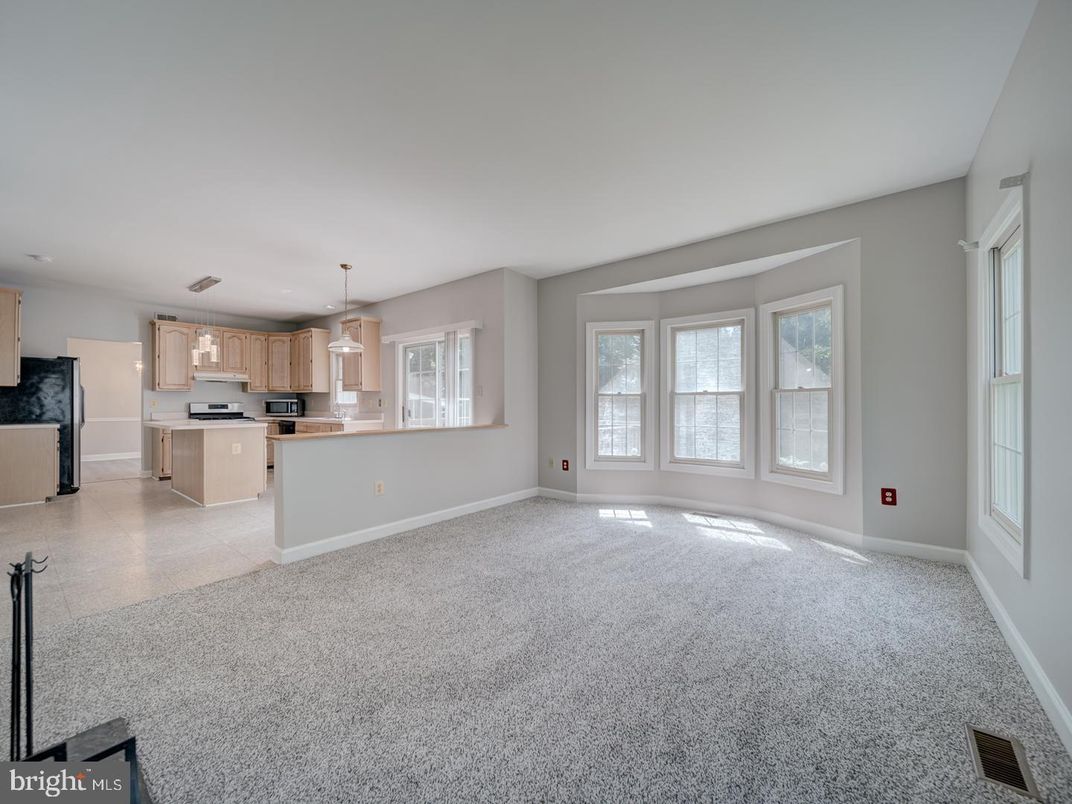 Empty room, Interior, Kitchen, Pendant Lights