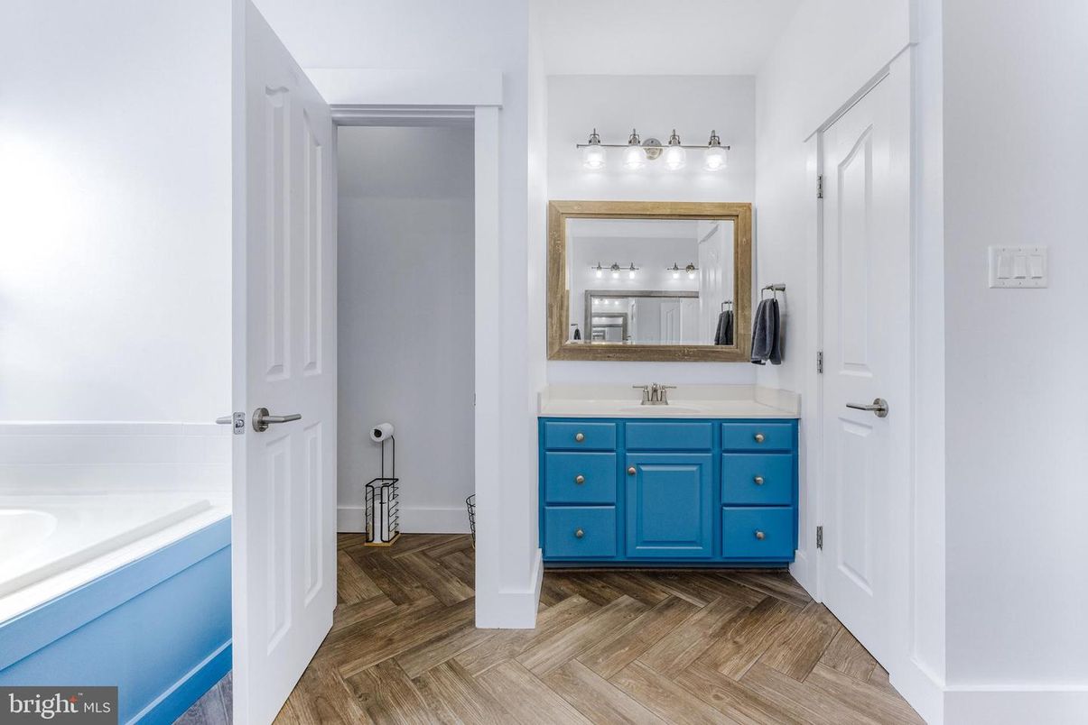 Bathroom, Interior, Wood Texture Flooring