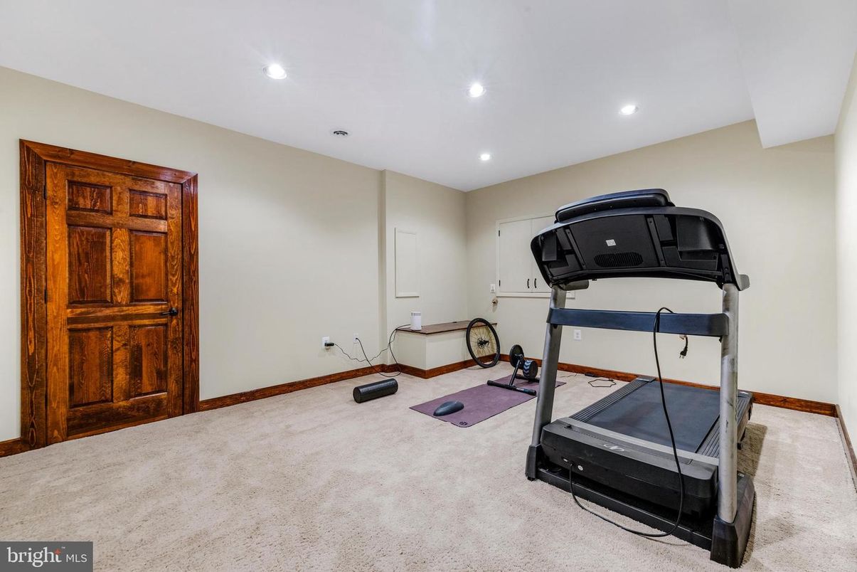 Fitness Equipment, Interior, Recessed Lighting