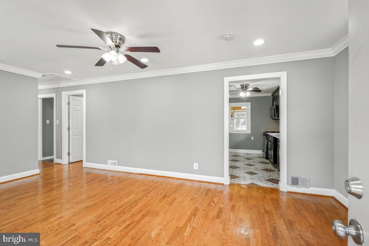 Bathroom, Empty room, Interior, Recessed Lighting, Wood Texture Flooring