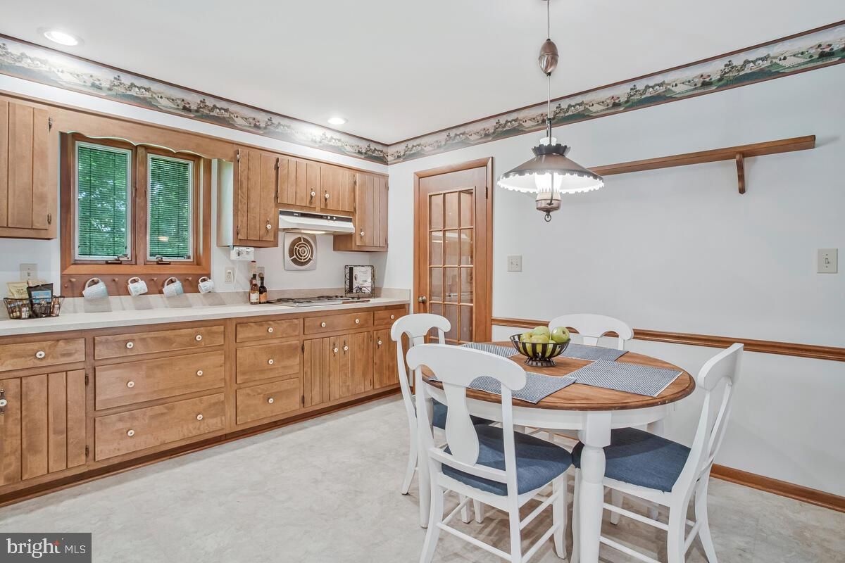 Dining room, Interior, Kitchen, Pendant Lights, Recessed Lighting