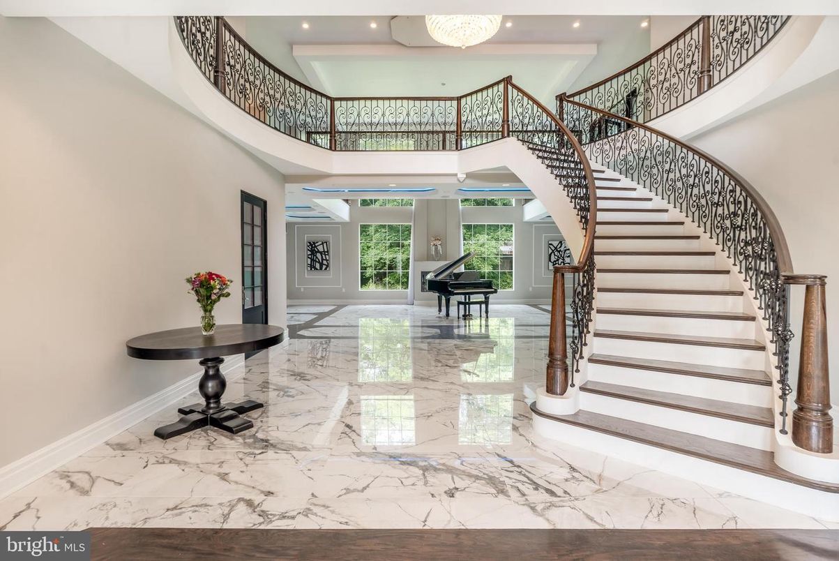 Interior, Marble, Piano, Recessed Lighting