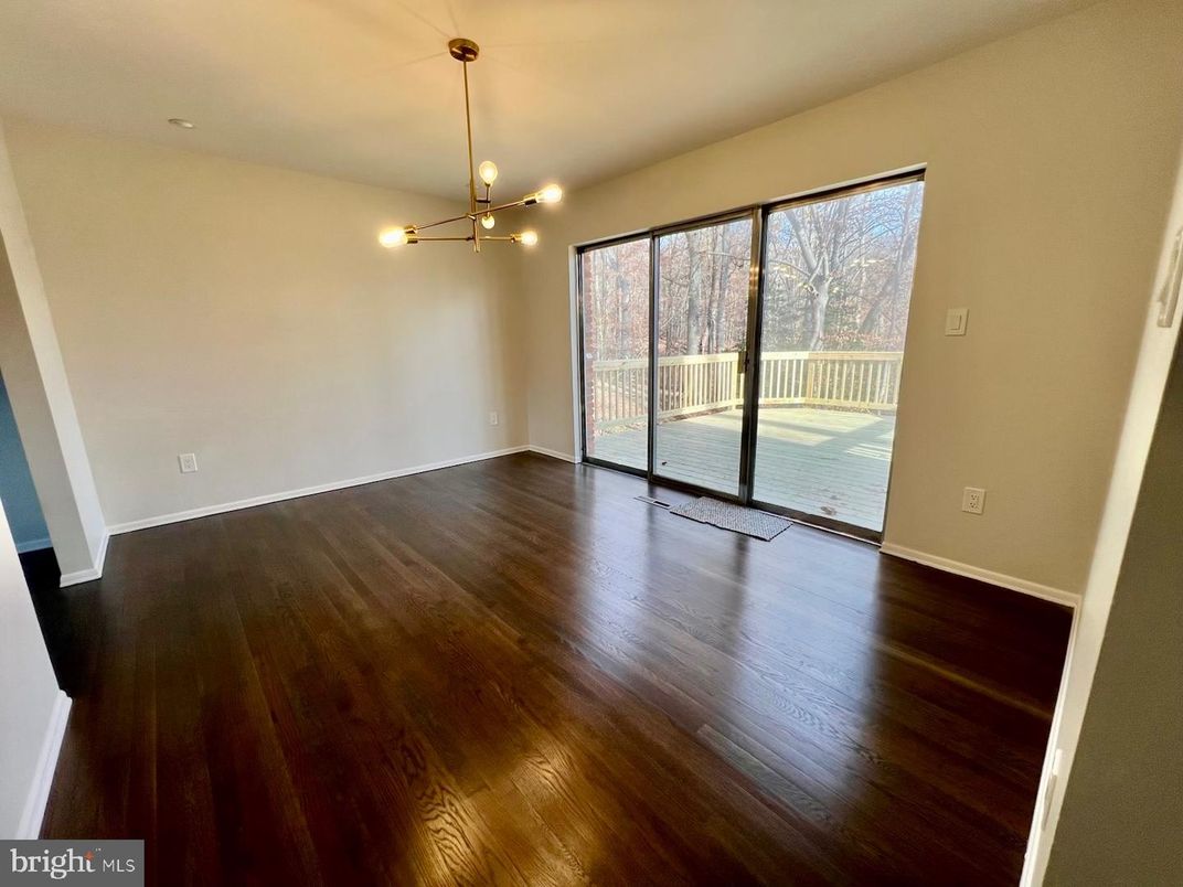 Empty room, Interior, Pendant Lights, Wood Texture Flooring