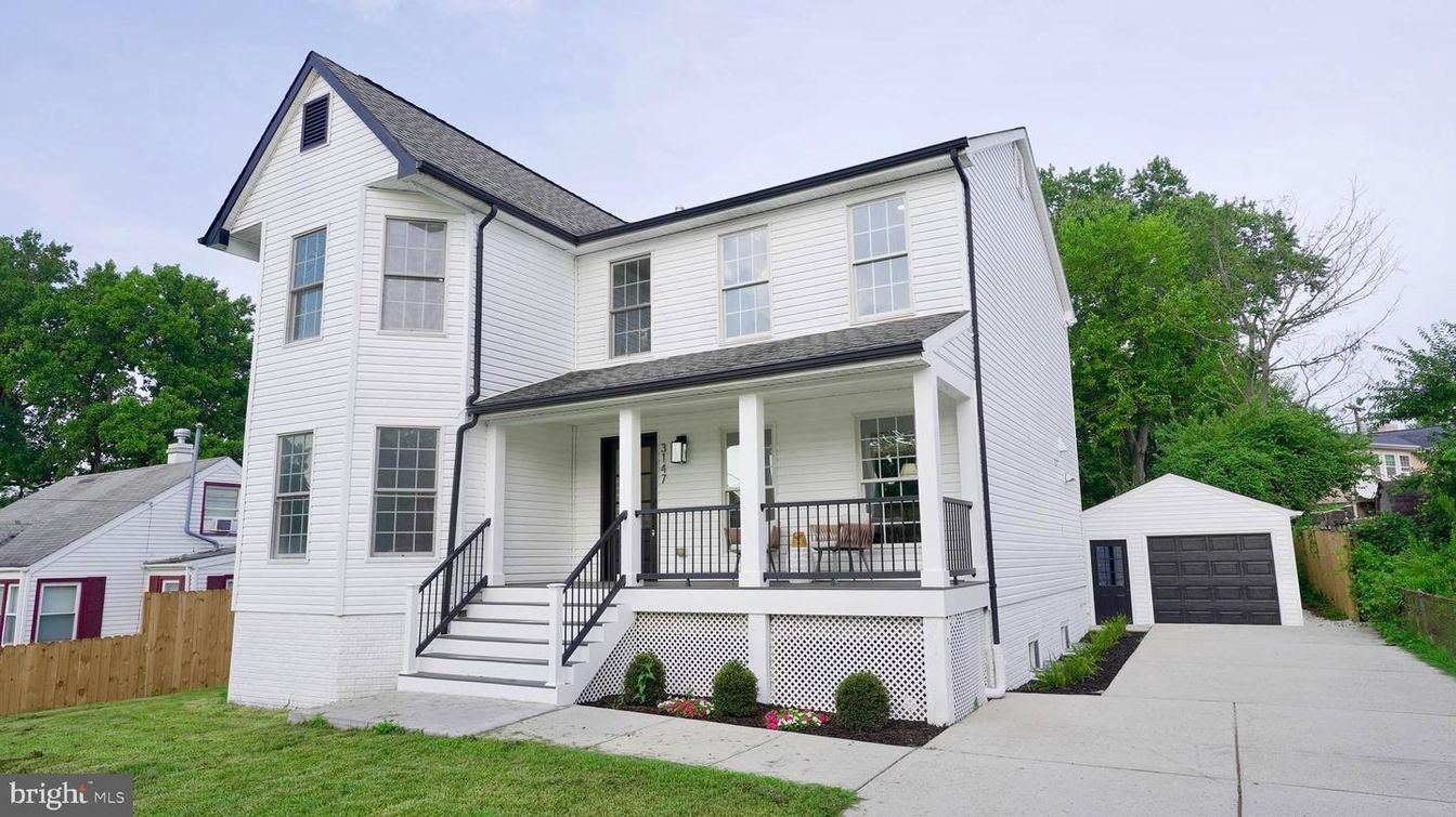 Detached Garage, Exterior, Facade, Farmhouse