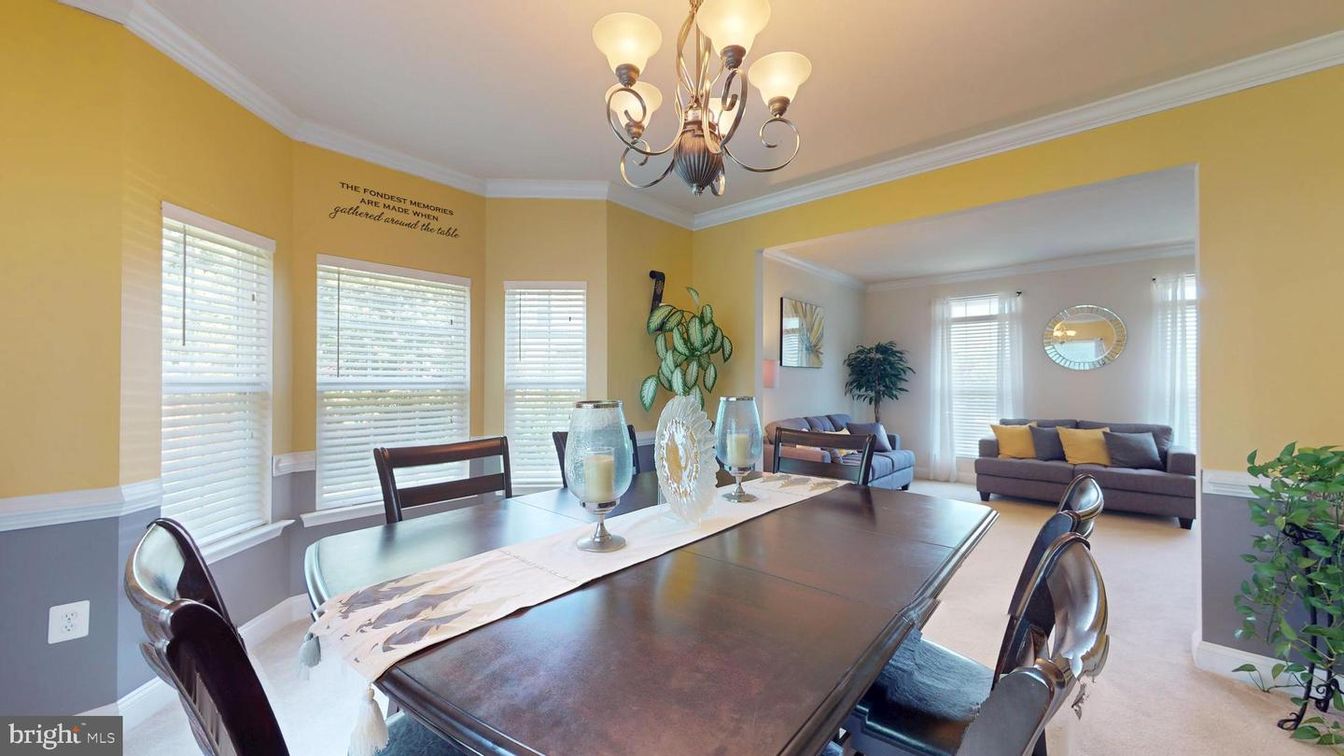 Chandelier, Dining room, Interior, Living room
