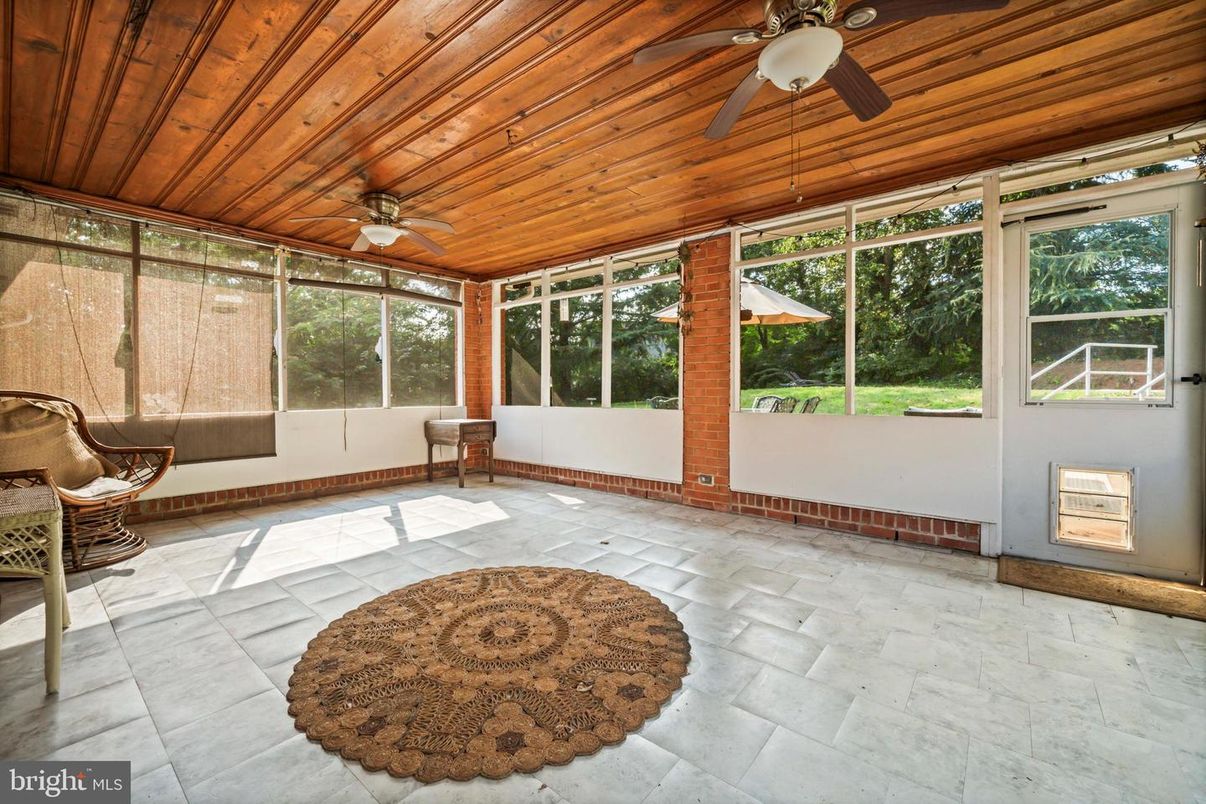 Interior, Sun Room, Wooden Ceilings
