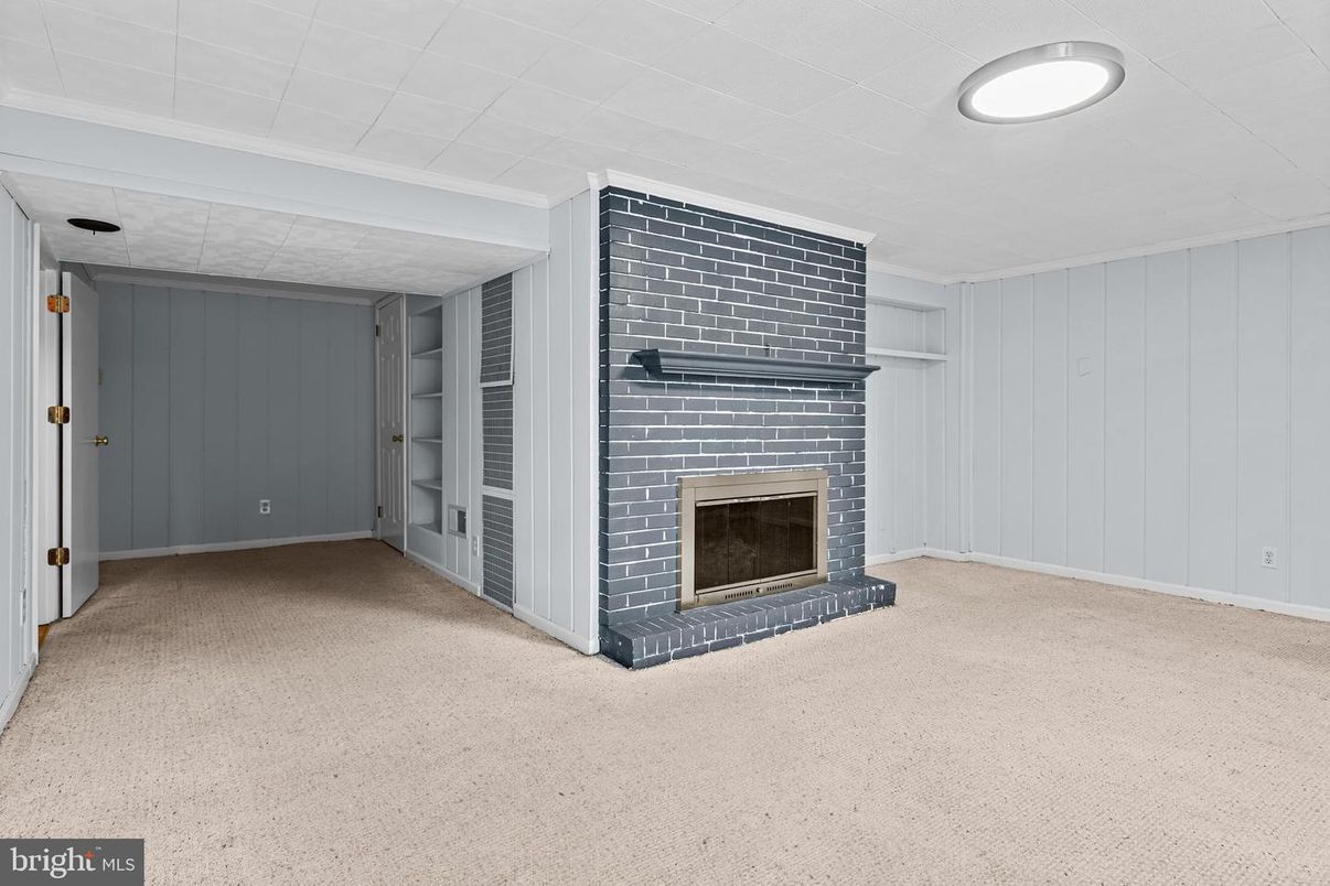 Empty room, Fireplace, Interior, Recessed Lighting