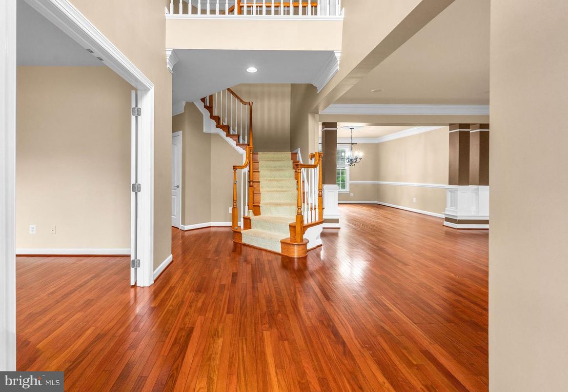 Chandelier, Interior, Recessed Lighting, Wood Texture Flooring