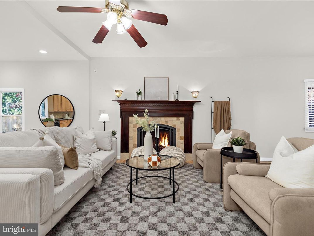 Fireplace, Interior, Living room, Recessed Lighting