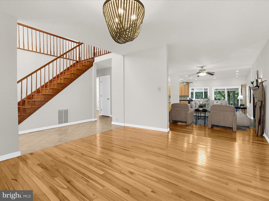 Fireplace, Interior, Living room, Pendant Lights, Recessed Lighting, Wood Texture Flooring