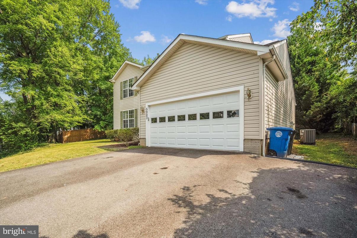 Backyard, Detached Garage, Exterior