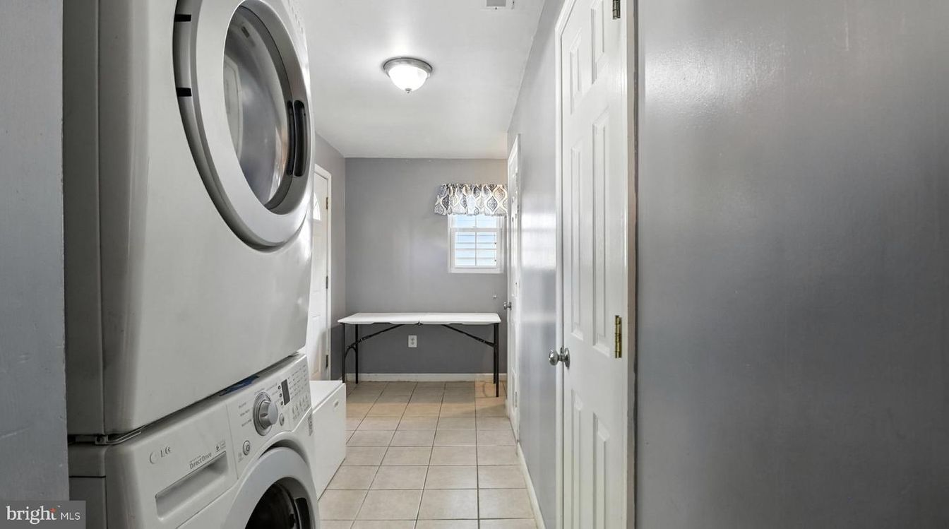 Interior, Utility Closets, Washer