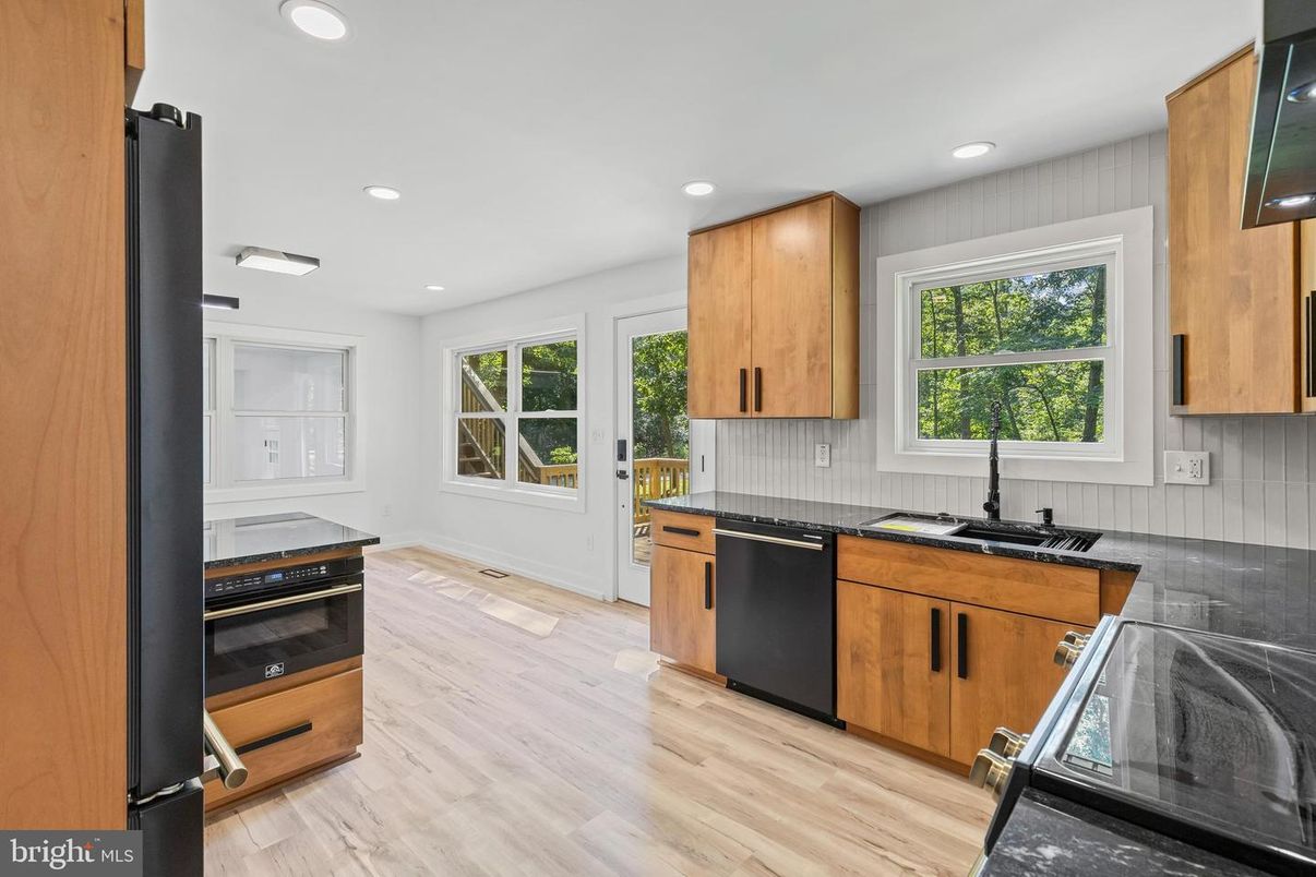 Interior, Kitchen, Recessed Lighting, Wood Texture Flooring