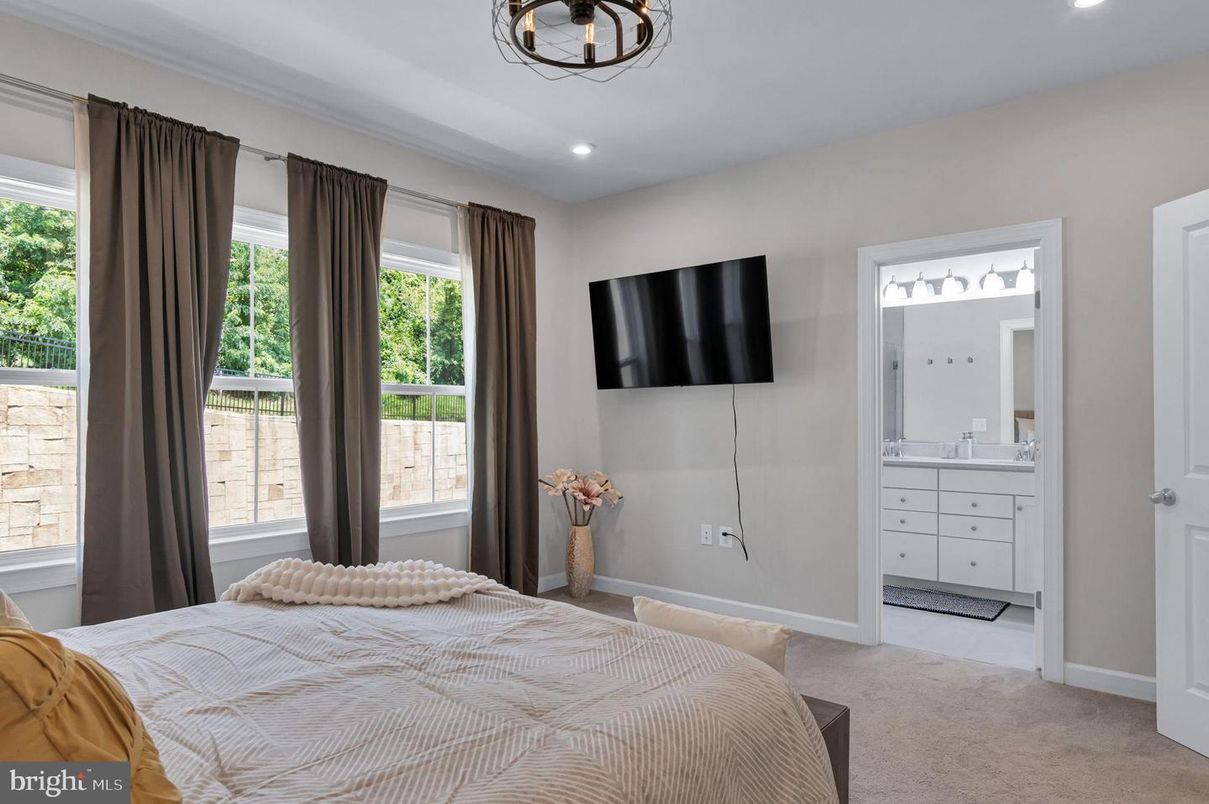 Bedroom, Interior, Recessed Lighting
