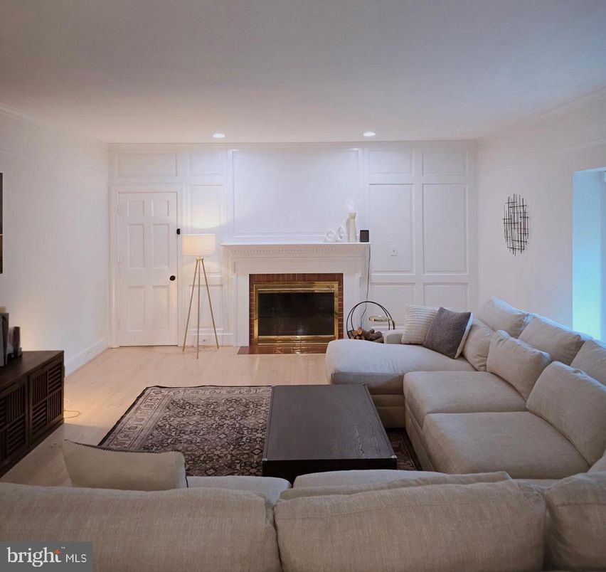 Fireplace, Interior, Living room, Recessed Lighting