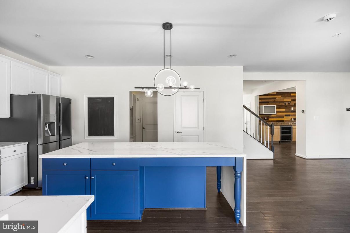 Interior, Kitchen, Pendant Lights, Recessed Lighting, Wood Texture Flooring