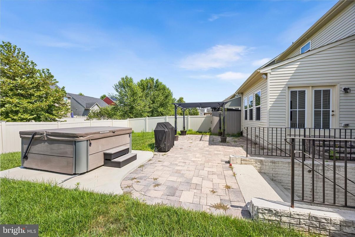 Backyard, Exterior, Hot Tub
