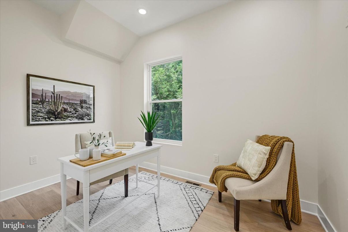 Home Office, Interior, Recessed Lighting, Wood Texture Flooring