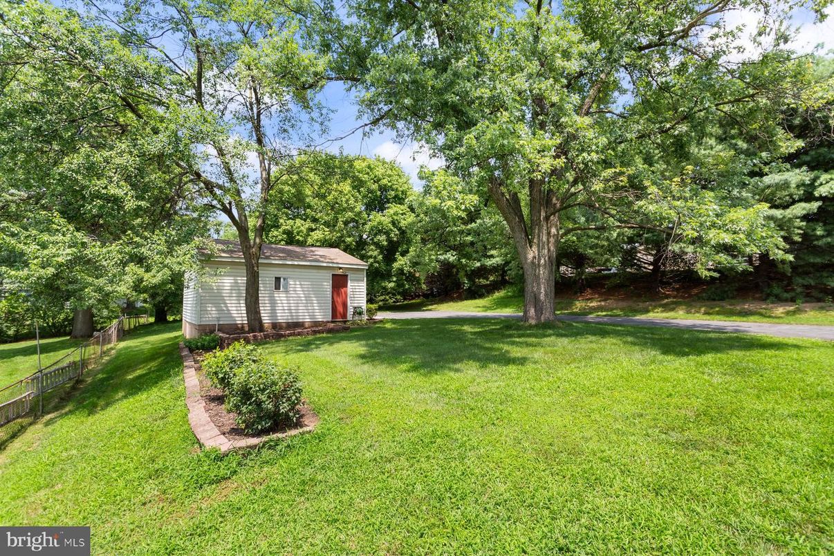 Backyard, Detached Garage, Exterior