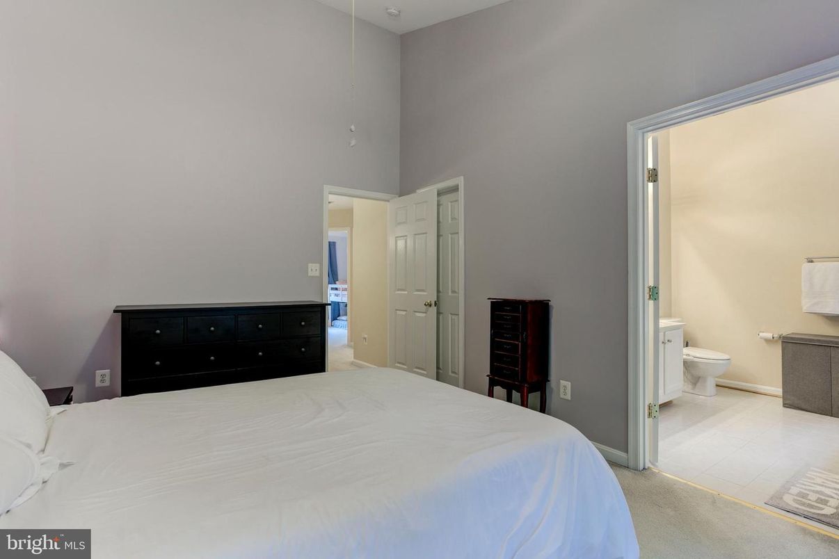 Bathroom, Bedroom, Interior