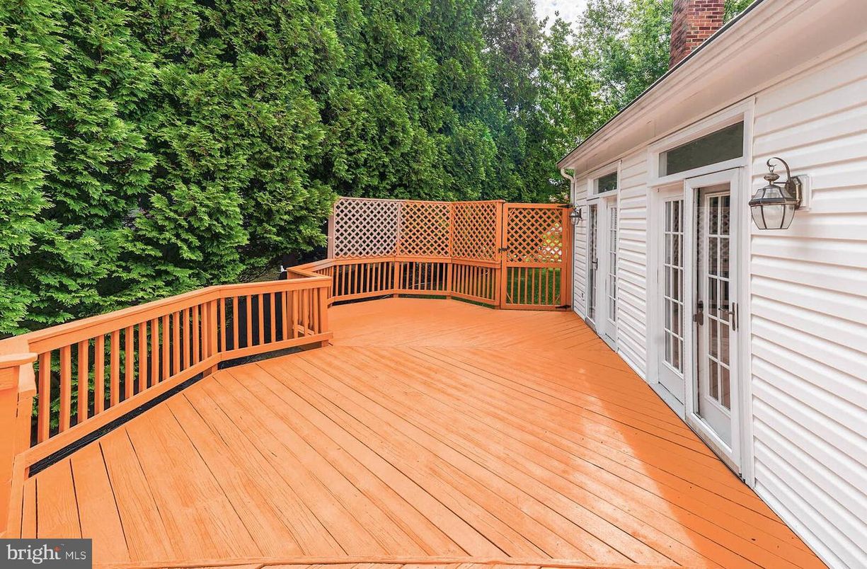 Exterior, Wood Texture Flooring