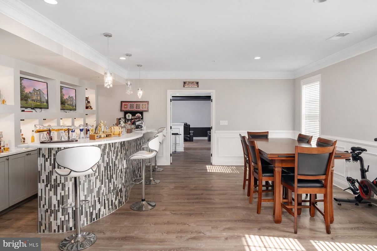 Dining room, Interior, Pendant Lights, Recessed Lighting, Wood Texture Flooring