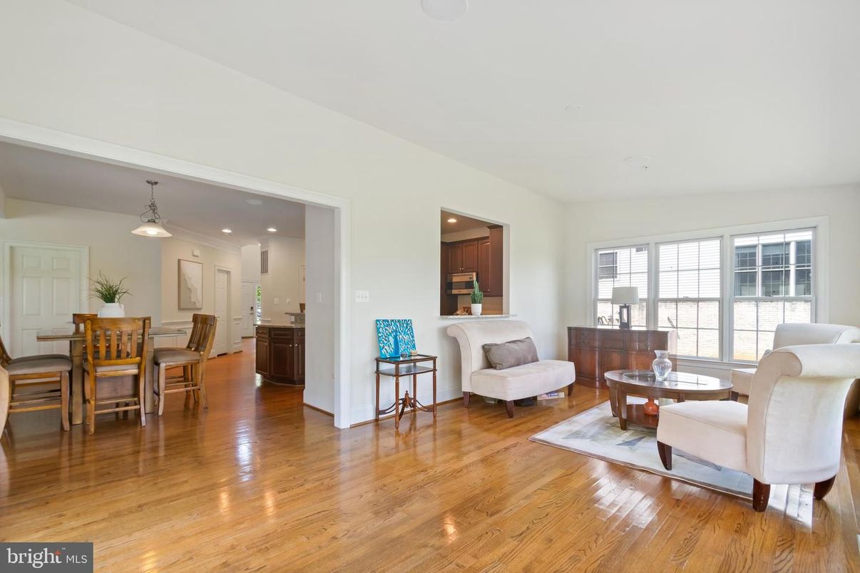 Dining room, Interior, Kitchen, Living room, Pendant Lights, Recessed Lighting, Wood Texture Flooring