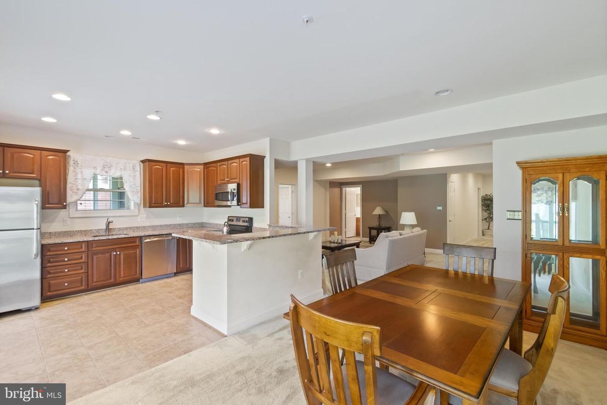 Dining room, Interior, Kitchen, Living room, Recessed Lighting, Stainless Steel Appliances