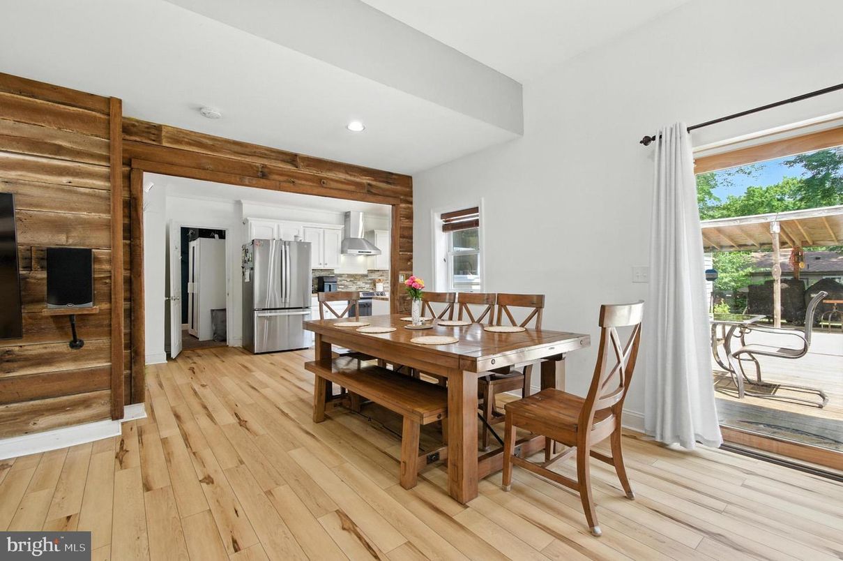 Dining room, Interior, Kitchen, Recessed Lighting, Stainless Steel Appliances, Wood Texture Flooring