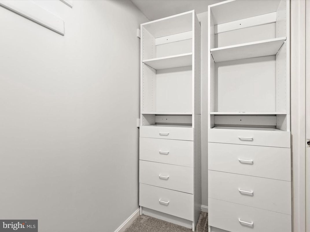 Interior, Walk-in Closets
