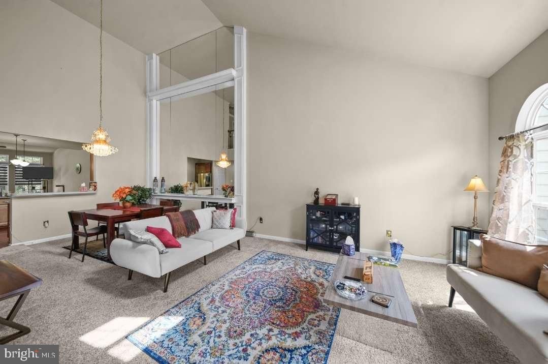 Dining room, Interior, Living room, Pendant Lights